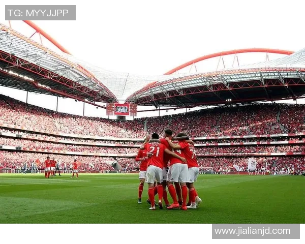 博阿维斯主场迎战本菲卡双方争夺关键三分激战一触即发